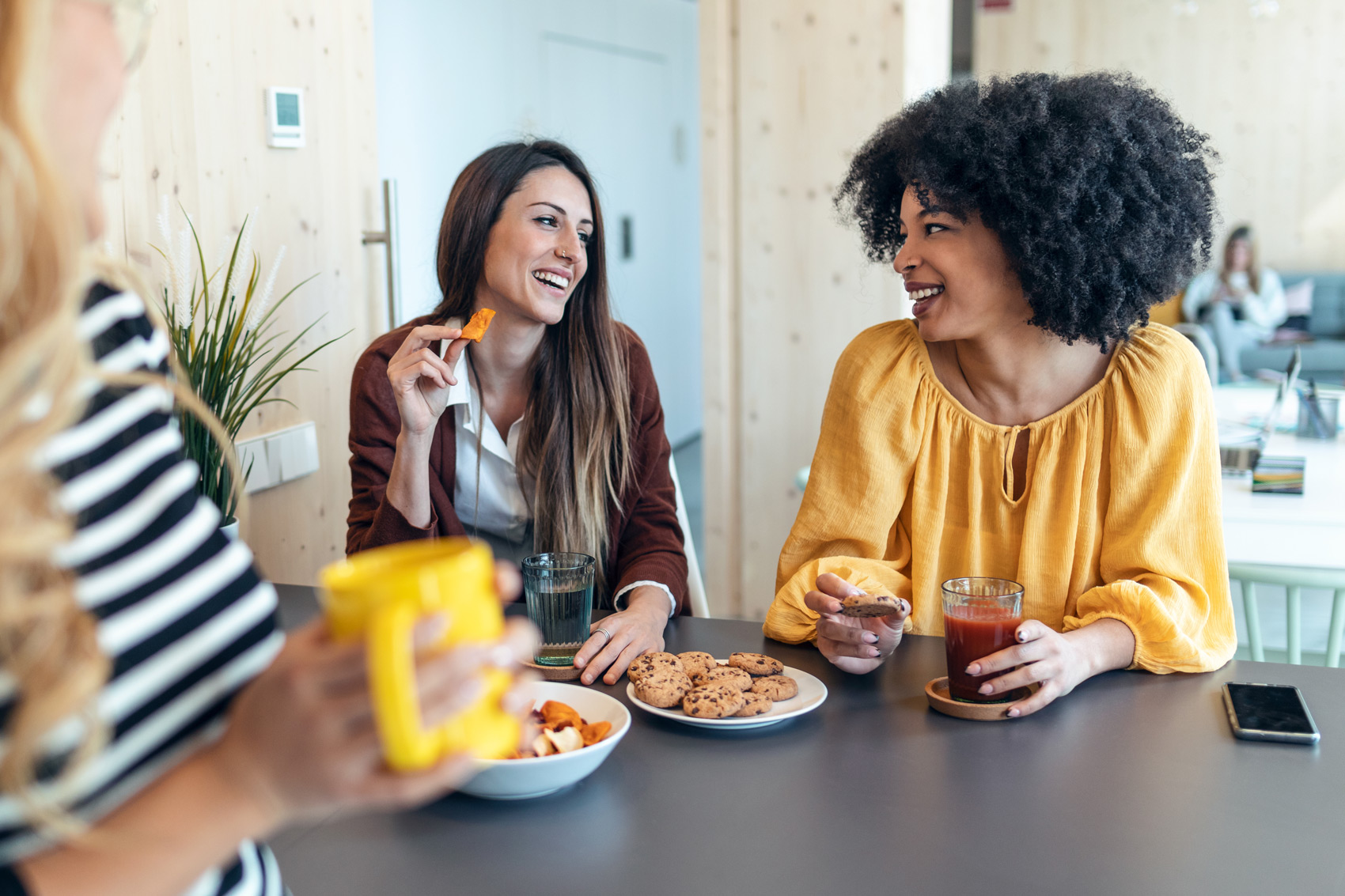 Services for Busy Entrepreneurs - Group of Women Entrepreneurs At Lunch Table