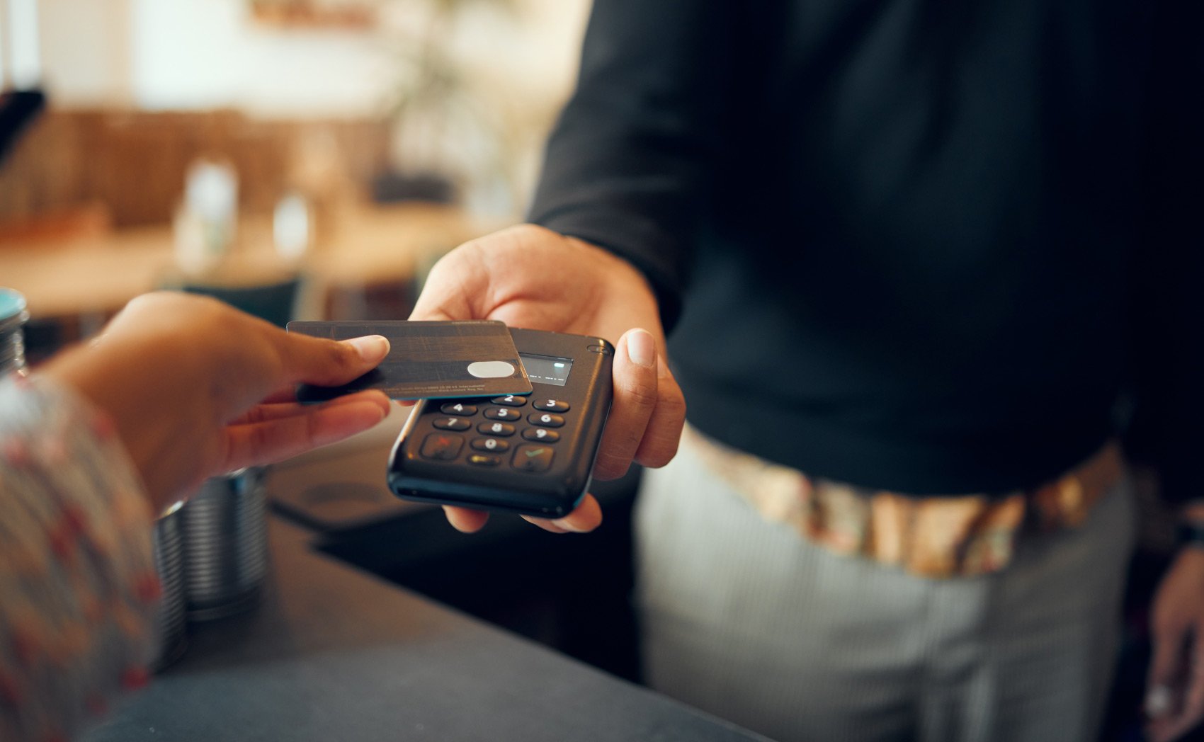 The CEO’s Wallet: Top Business Credit Cards For Executives - Card Tapping POS Machine