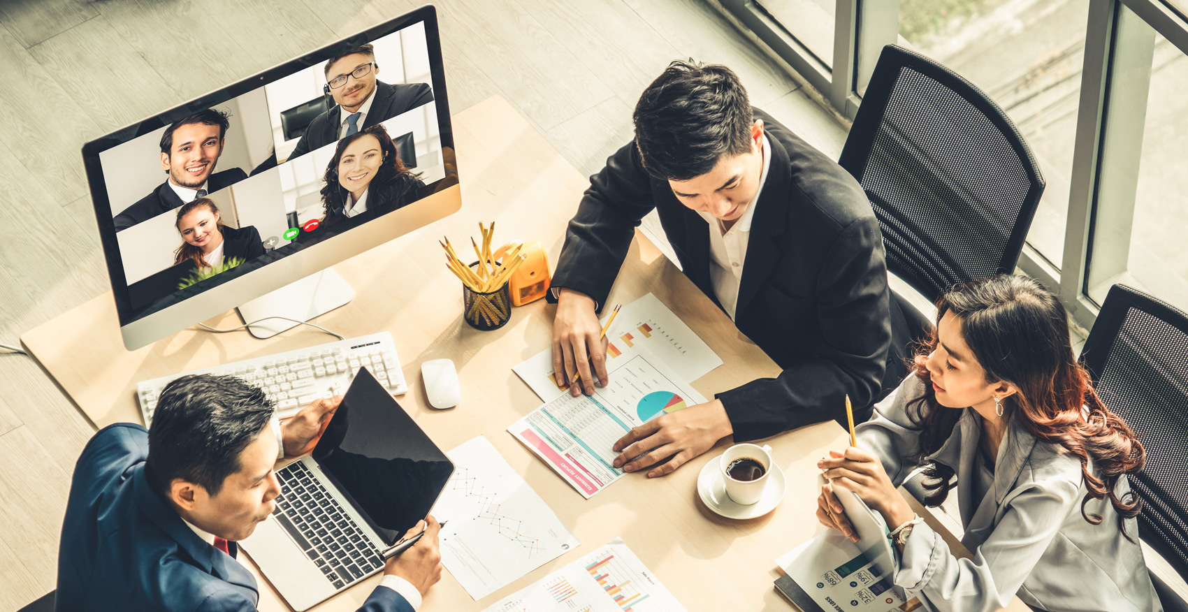 Team Hosting a Hybrid - Virtual Board Meeting